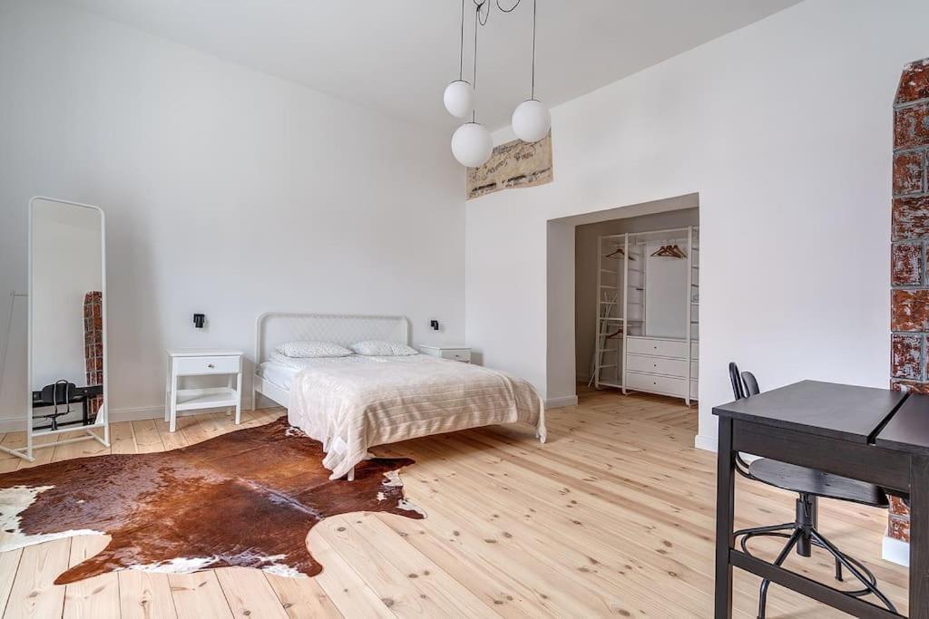 Spacious 2-Bedroom Flat In Old Town By Urban Rent VNO Exterior photo