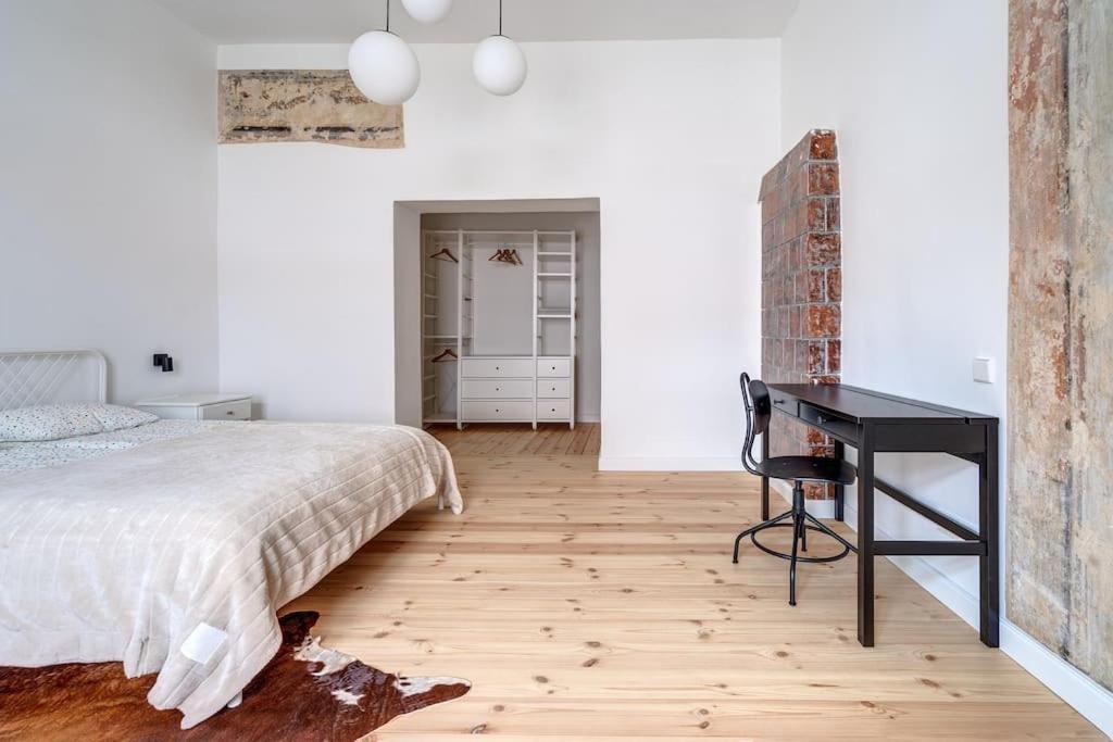 Spacious 2-Bedroom Flat In Old Town By Urban Rent VNO Exterior photo