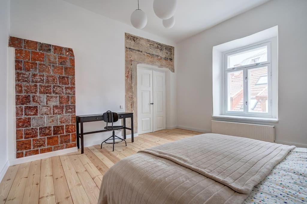 Spacious 2-Bedroom Flat In Old Town By Urban Rent VNO Exterior photo
