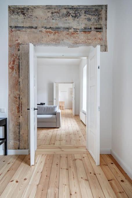Spacious 2-Bedroom Flat In Old Town By Urban Rent VNO Exterior photo