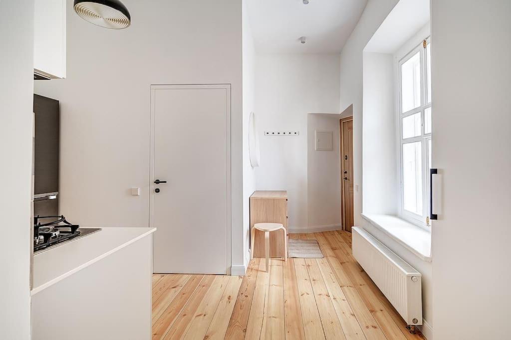 Spacious 2-Bedroom Flat In Old Town By Urban Rent VNO Exterior photo