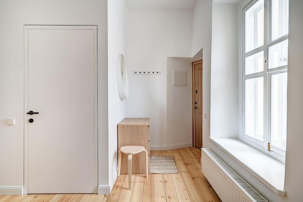 Spacious 2-Bedroom Flat In Old Town By Urban Rent VNO Exterior photo