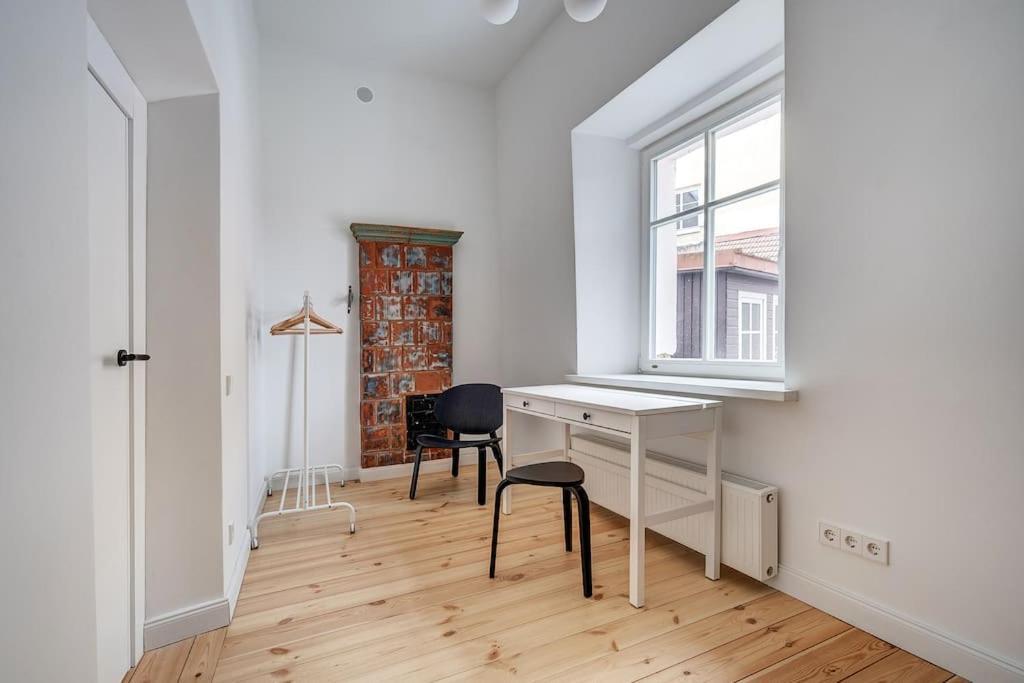 Spacious 2-Bedroom Flat In Old Town By Urban Rent VNO Exterior photo
